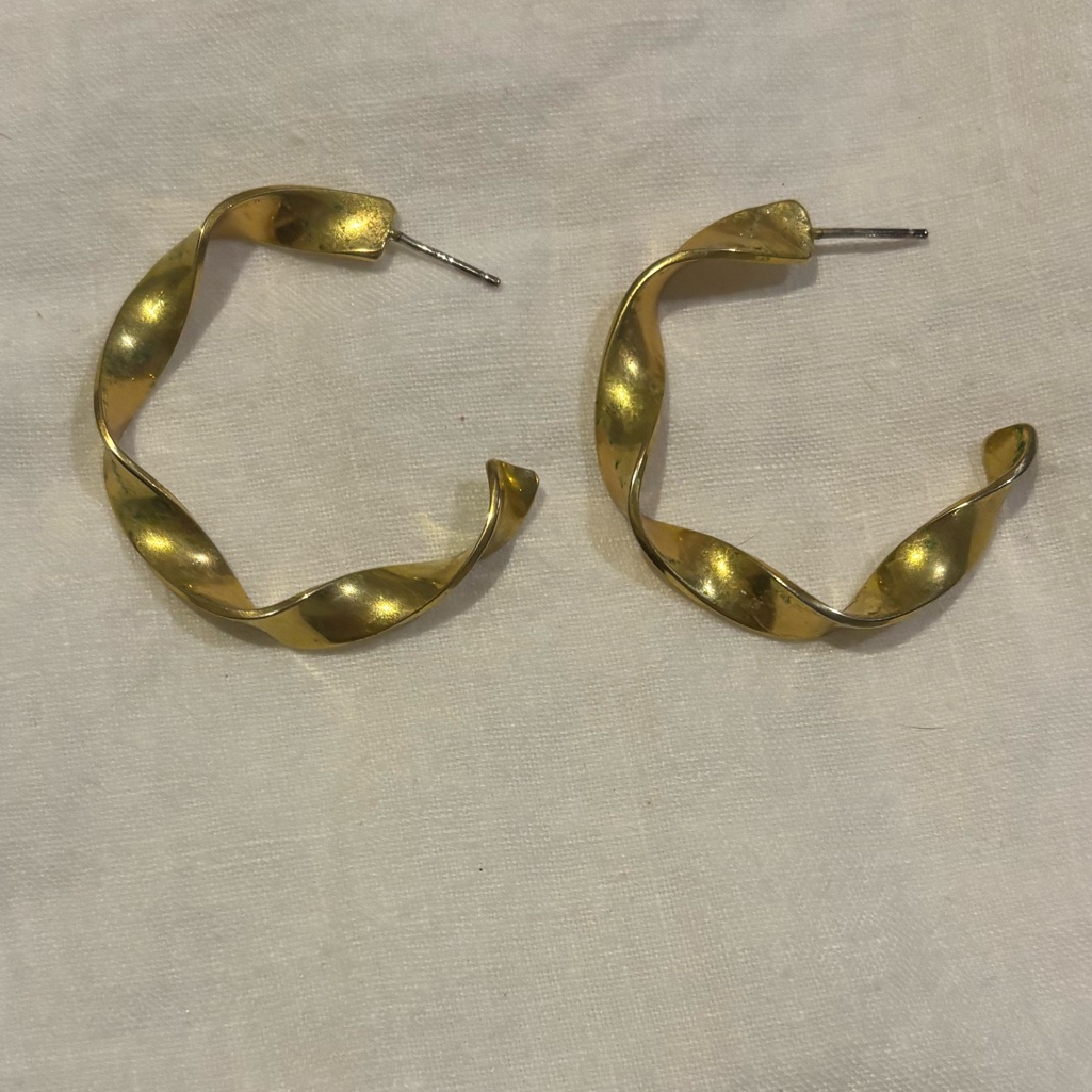 Madewell Gold Twisted Hoop Earrings 10$